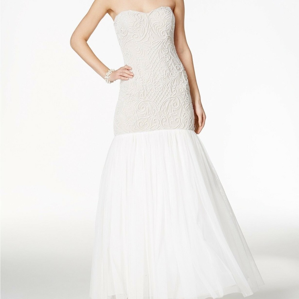 Adrianna Papell Beaded Sweetheart Neck Gown